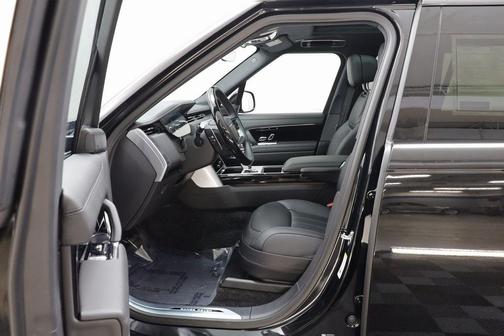 2025 Land Rover Range Rover P530 SE