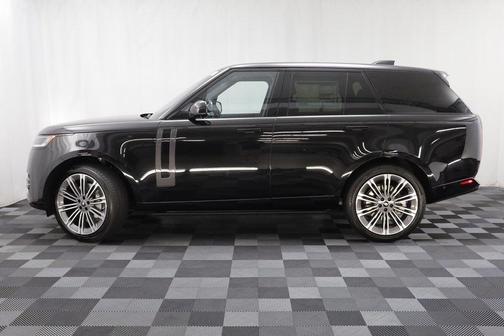 2025 Land Rover Range Rover P530 SE