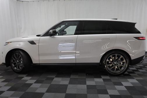 2025 Land Rover Range Rover Sport SE