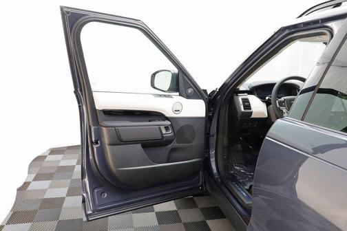 2025 Land Rover Discovery P300 S