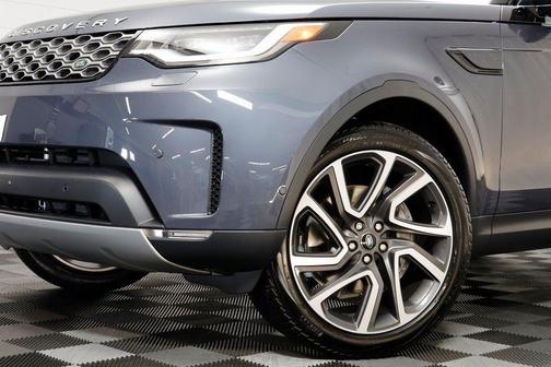 2025 Land Rover Discovery P300 S