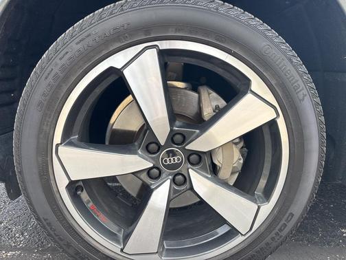 2023 Audi Q5 45 S line Prestige