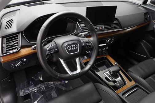 2023 Audi Q5 45 S line Prestige