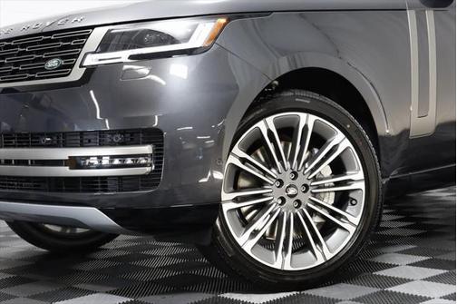 2025 Land Rover Range Rover P530 SE