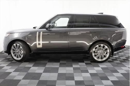 2025 Land Rover Range Rover P530 SE