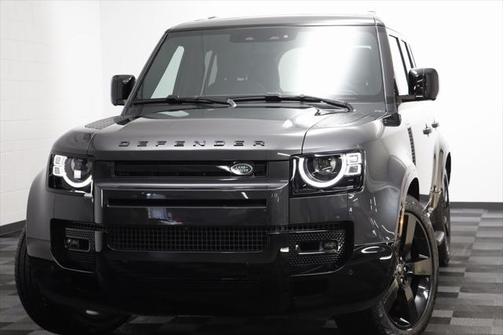2025 Land Rover Defender 110 P400 X-Dynamic SE