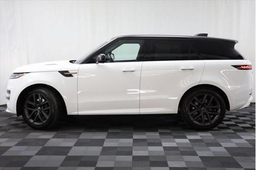 2025 Land Rover Range Rover Sport SE