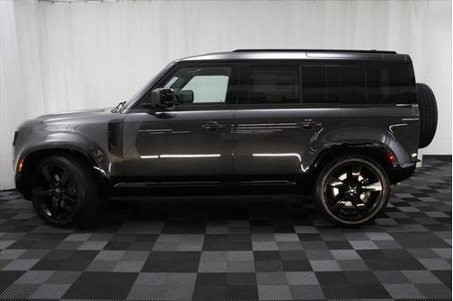 2025 Land Rover Defender 110 P400 X-Dynamic SE