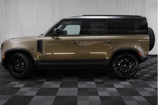 2025 Land Rover Defender 110 P300