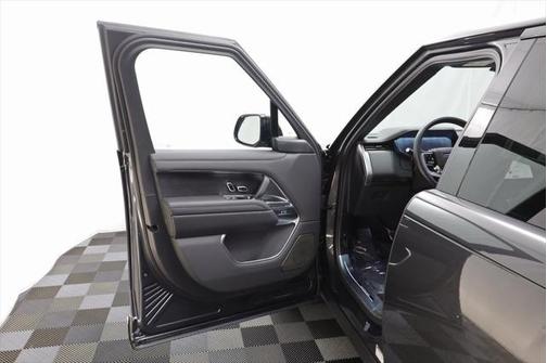 2025 Land Rover Range Rover P530 Autobiography