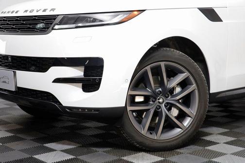 2025 Land Rover Range Rover Sport SE