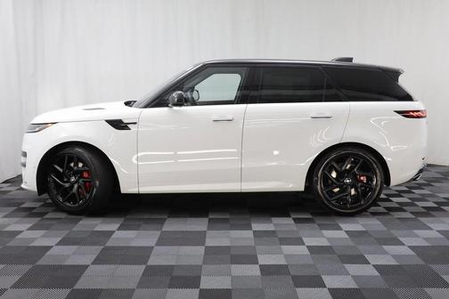 2025 Land Rover Range Rover Sport SE