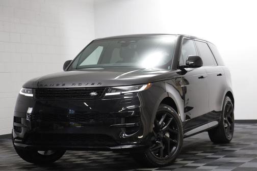 Santorini Black Metallic 2026 Land Rover Range Rover Sport SE