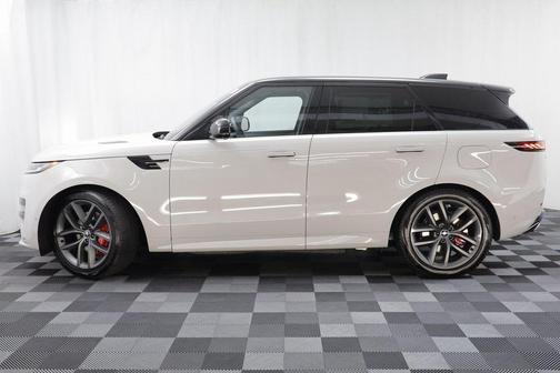 2025 Land Rover Range Rover Sport SE