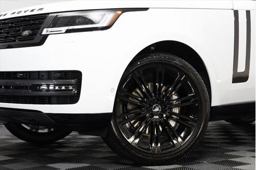 2025 Land Rover Range Rover P400 SE