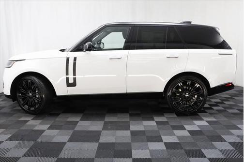 2025 Land Rover Range Rover P400 SE
