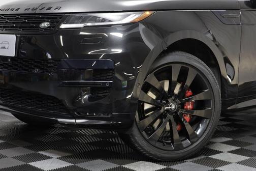 Santorini Black Metallic 2023 Land Rover Range Rover Sport SE