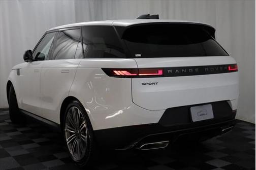 2025 Land Rover Range Rover Sport SE