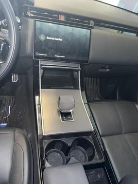 2025 Land Rover Range Rover Velar P250 SE R-Dynamic