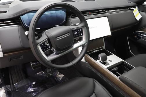 2026 Land Rover Range Rover SE
