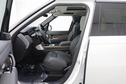 2026 Land Rover Range Rover SE