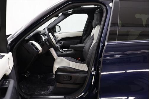 2023 Land Rover Discovery P360 Metropolitan Edition