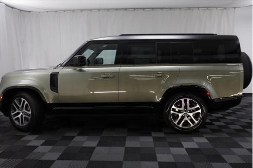 2025 Land Rover Defender X-Dynamic SE