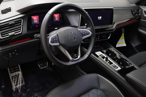 2024 Volkswagen Atlas Cross Sport 2.0T SEL Premium