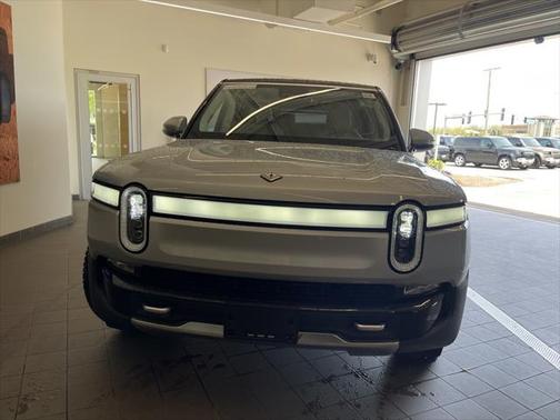 2023 Rivian R1S Adventure