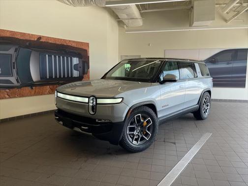 2023 Rivian R1S Adventure