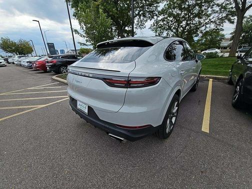 2022 Porsche Cayenne Platinum Edition