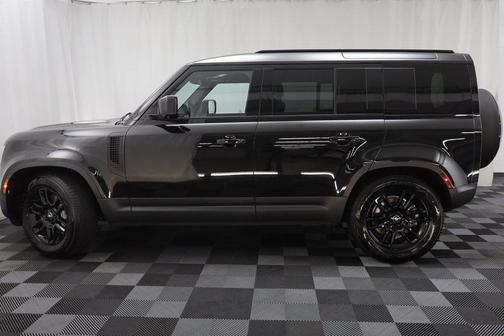 2025 Land Rover Defender 110 P300