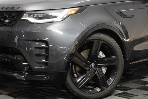 2023 Land Rover Discovery P300 S R-Dynamic
