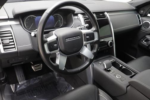 2023 Land Rover Discovery P300 S R-Dynamic