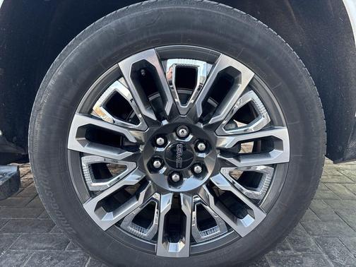 2024 GMC Yukon XL Denali Ultimate