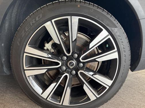 2024 Volvo V60 Cross Country B5 Ultimate