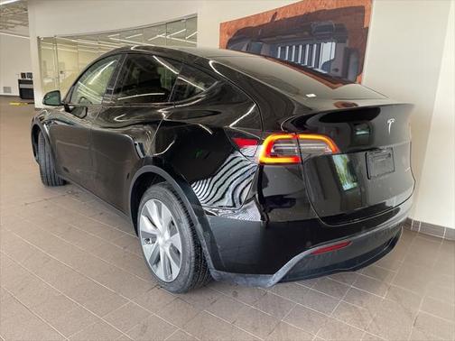 2022 Tesla Model Y Long Range Dual Motor All-Wheel Drive