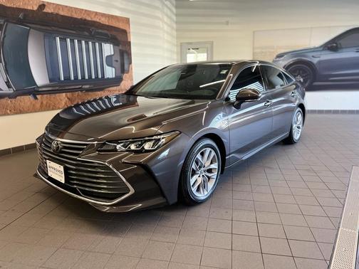2019 Toyota Avalon XLE