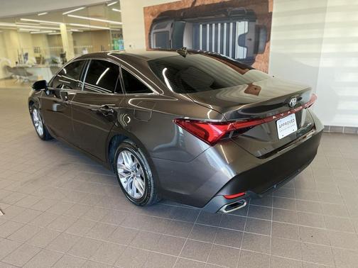 2019 Toyota Avalon XLE