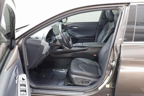 2019 Toyota Avalon XLE