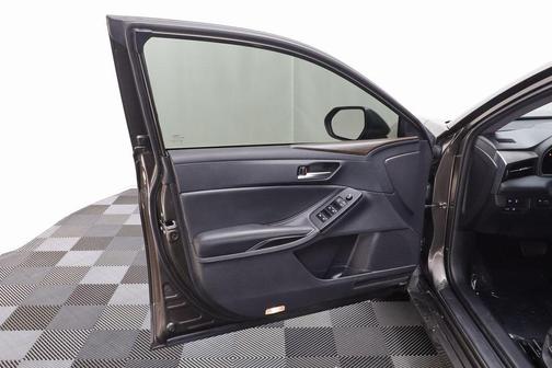 2019 Toyota Avalon XLE