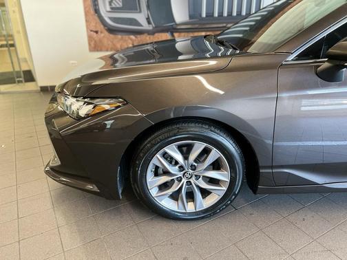 2019 Toyota Avalon XLE