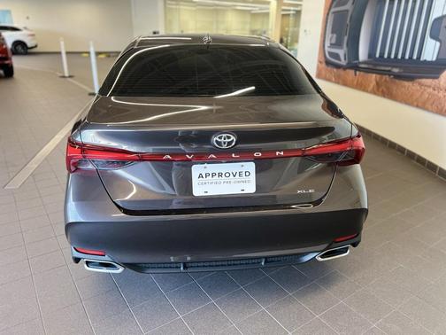 2019 Toyota Avalon XLE