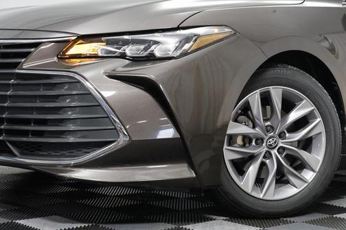 2019 Toyota Avalon XLE