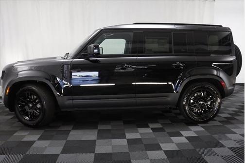 2025 Land Rover Defender 110 P300