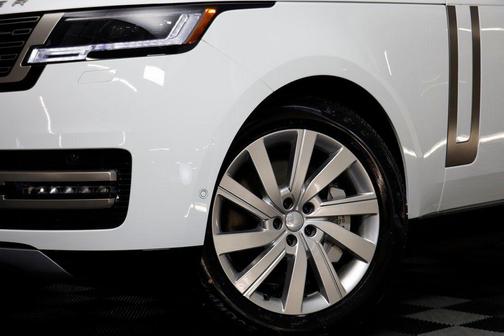 2025 Land Rover Range Rover P550e SE