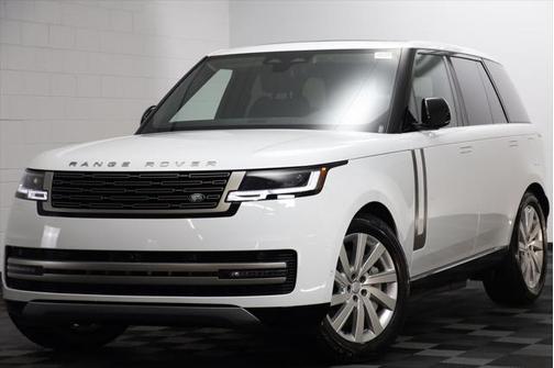 2025 Land Rover Range Rover P550e SE