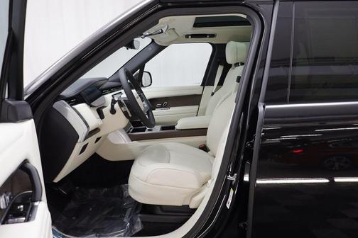 2025 Land Rover Range Rover P400 SE