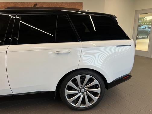 2023 Land Rover Range Rover Autobiography