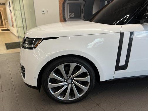 2023 Land Rover Range Rover Autobiography